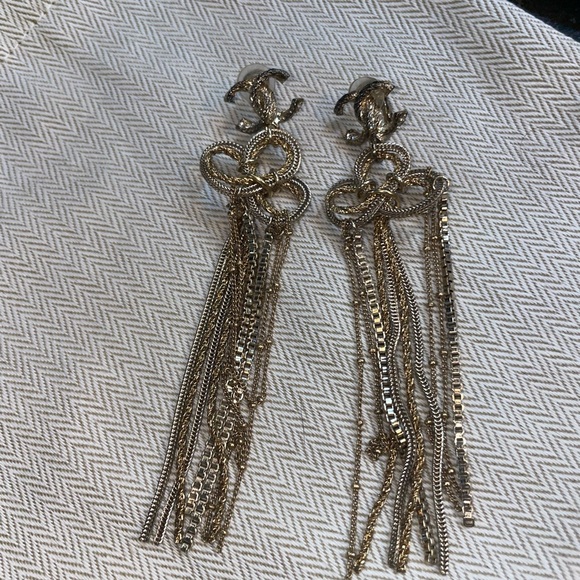Chanel Gold Tassel Earrings with Iconic Logo - Picture 1 of 4